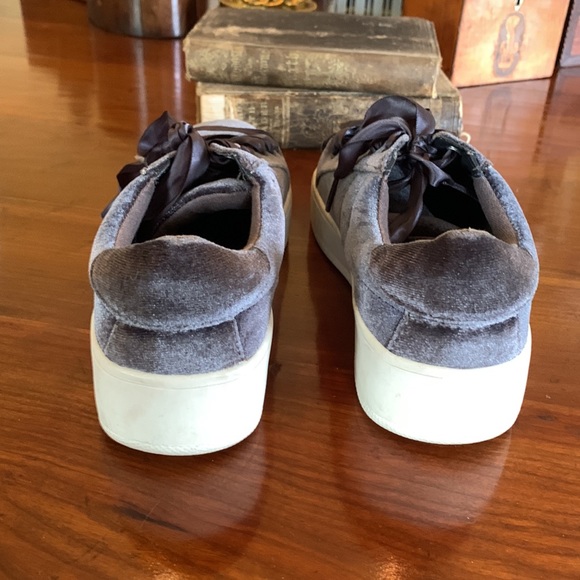 Big Buddha Velvet Sneakers - Picture 6 of 9